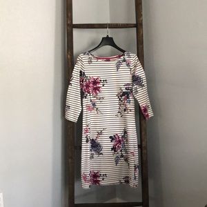 White floral 3/4 sleeve dress